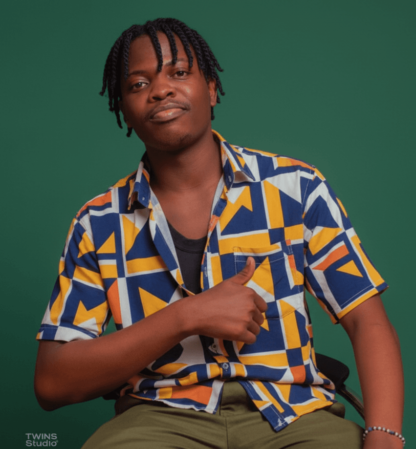 Firinze G. DOSSOU, développeur fullstack et prompt engineer chez Digiplex - Spécialiste Next.js, React et intelligence artificielle au Bénin