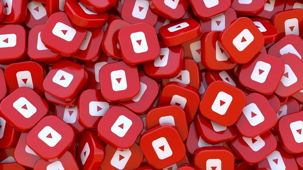 YouTube détecte désormais les vidéos IA sans attendre que les créateurs les déclarent